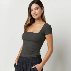 Vuori - Pose Scoop Tee - Size S